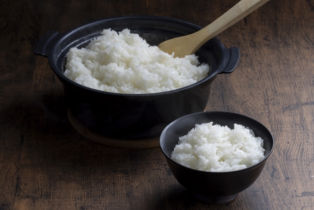 土鍋で炊いた炊き立てのごはん