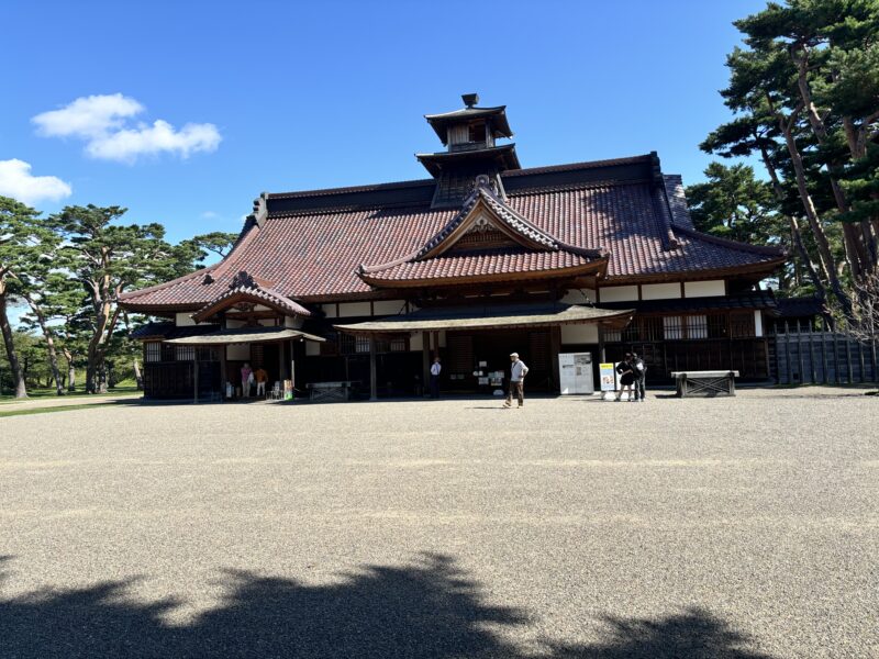 函館奉行所の正面入り口
