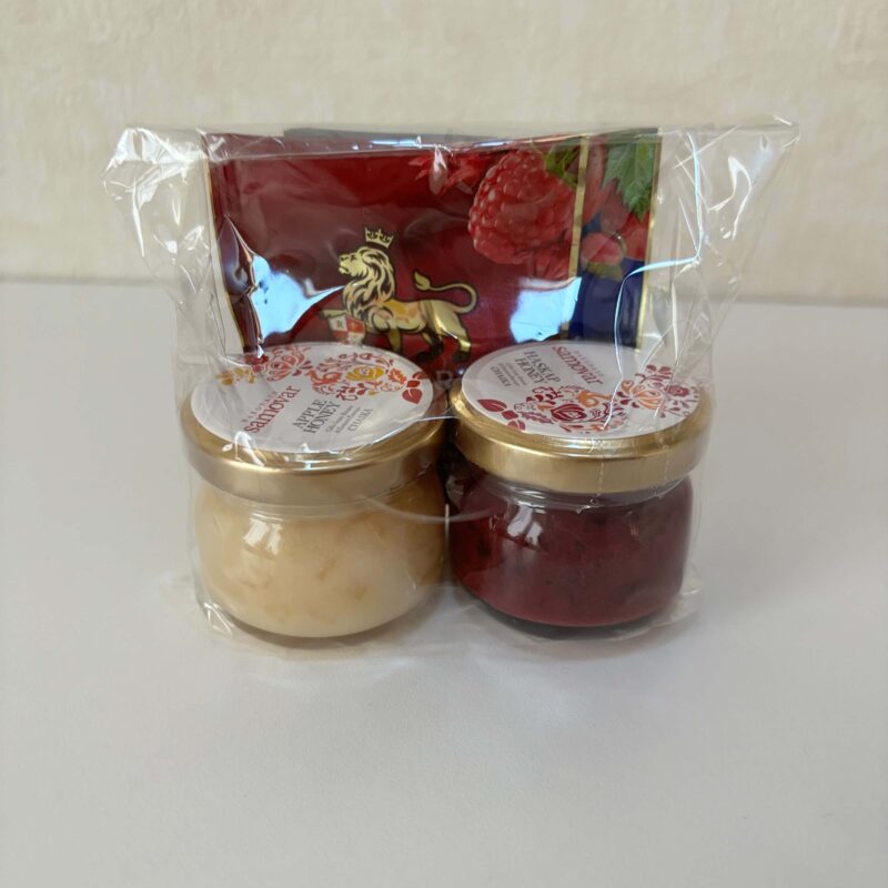 函館のチャイカで購入した函館サモワールと紅茶のセット