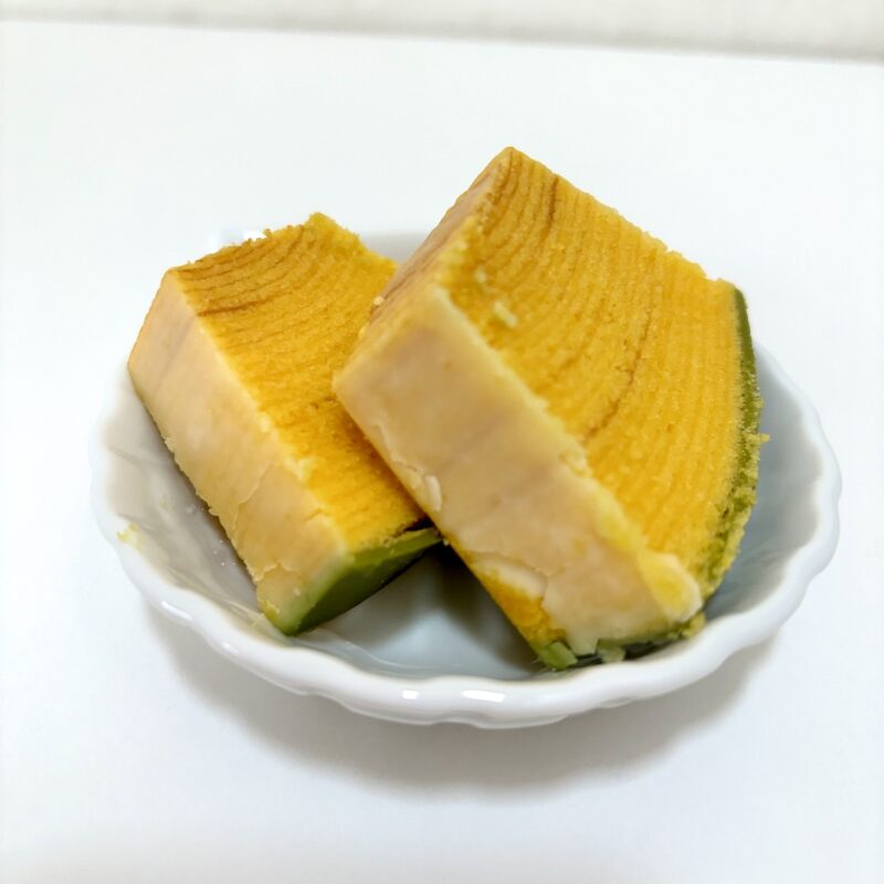 三方六 かぼちゃ味のバームクーヘン断面図