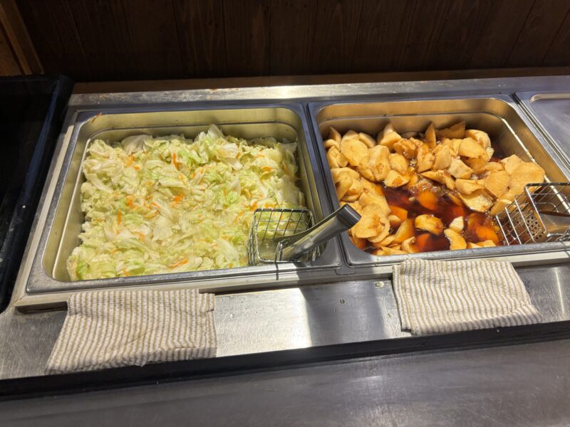 山形東根 石臼十割そば森久の漬物サービス