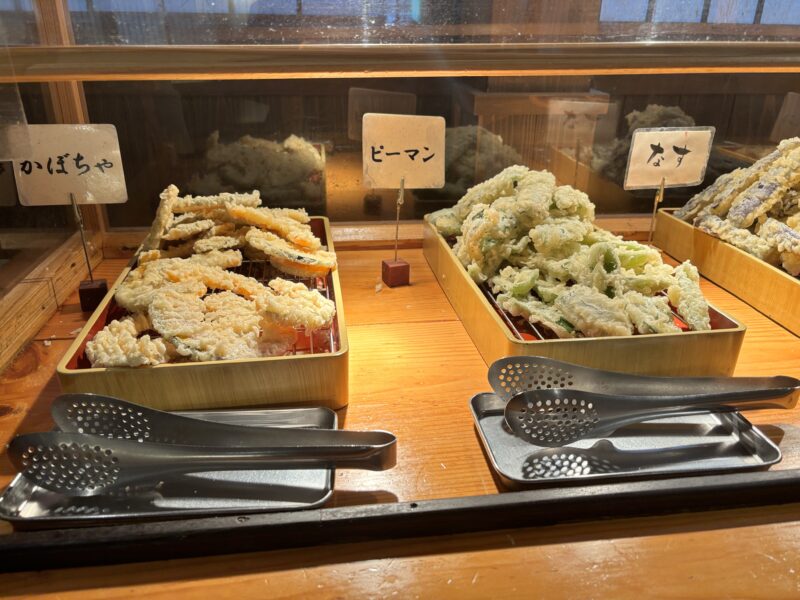 山形東根 石臼十割そば森久の野菜天(ピーマン、れんこん、なす)