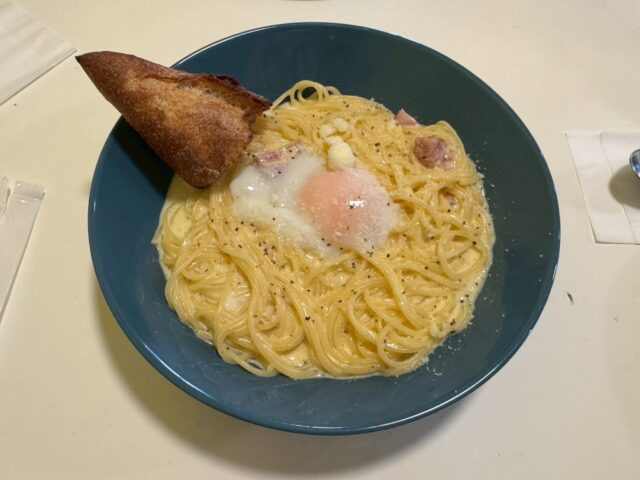 ロマンティカロマンティコの温泉卵のカルボナーラ