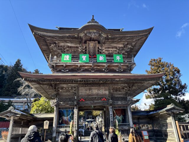 定義山西方寺の旧本堂の山門
