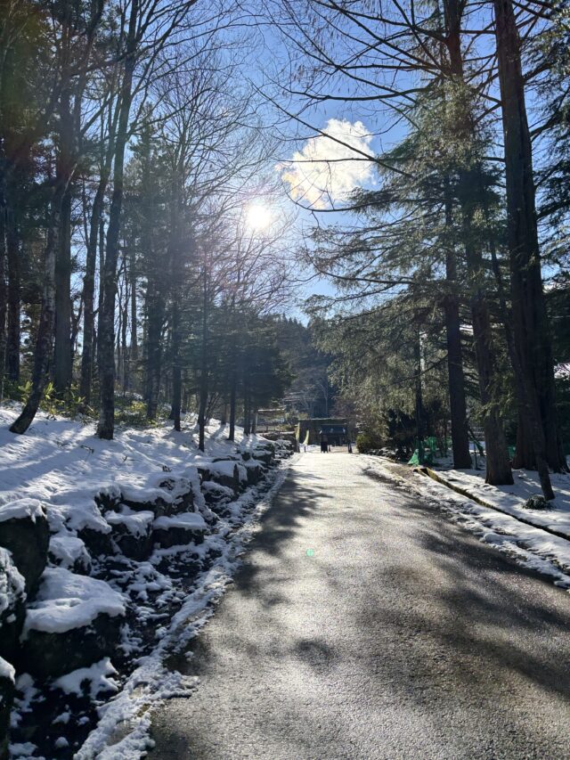 定義山西方寺の境内