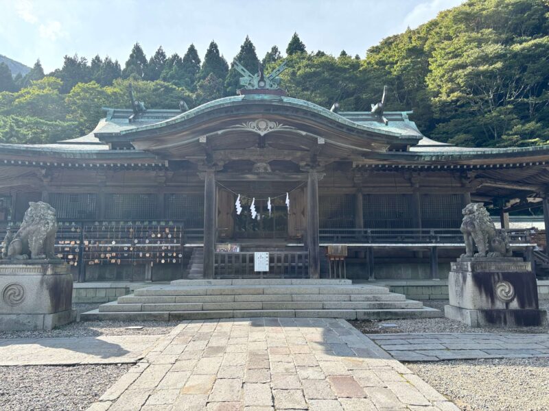 函館八幡宮の境内