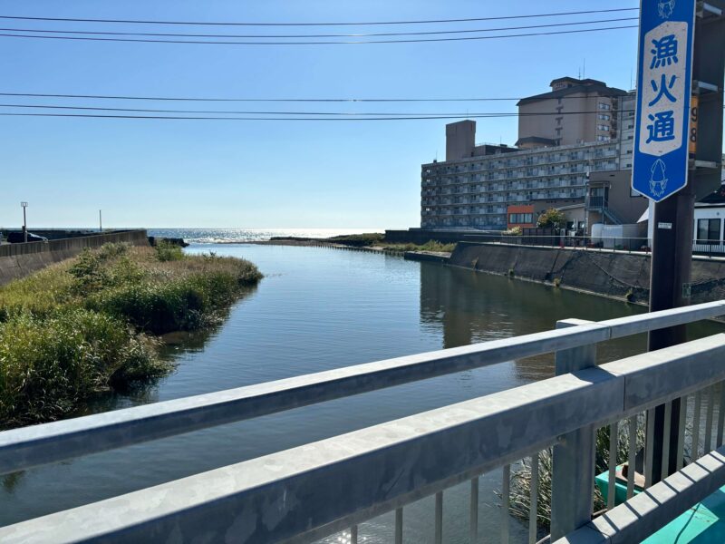函館市湯の浜温泉エリアの海沿い