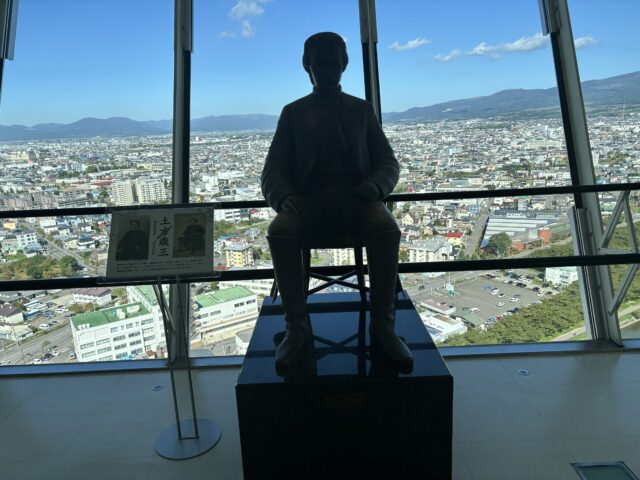 五稜郭タワーにある土方歳三像