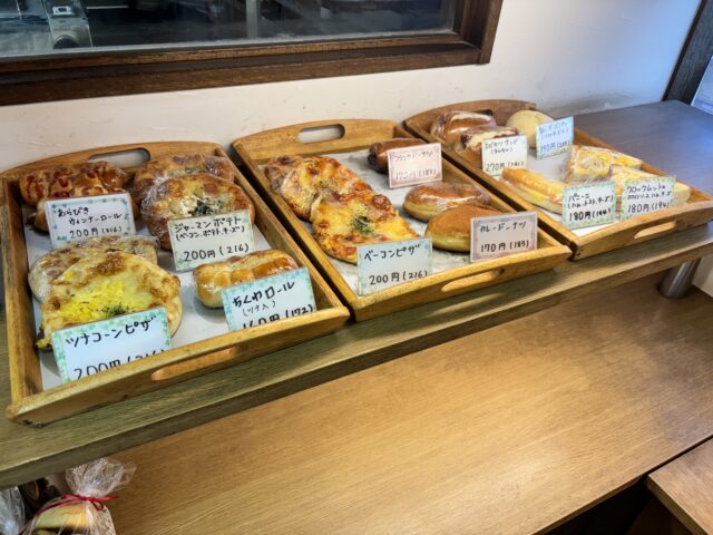 パン工房元町ぼんぱんの商品棚2